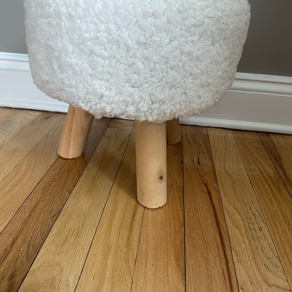 Faux Fur Footstool - Picture 5 of 7